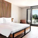 Hostal Alaia *