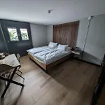 Alaia Hostel *