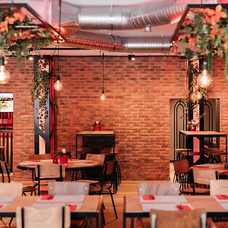 Hostel Alaia