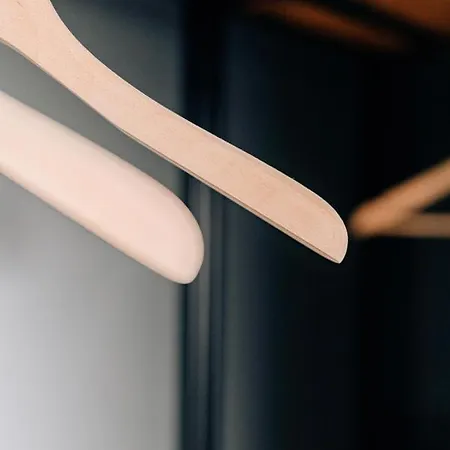 Alaia 克莱恩 蒙塔纳