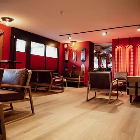 旅馆 Alaia 克莱恩 蒙塔纳